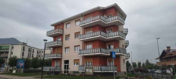 Foto Quadrilocale in affitto a Piossasco