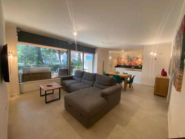 Foto Quadrilocale in affitto a Riccione