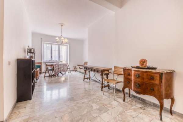 Foto Quadrilocale in affitto a Roma