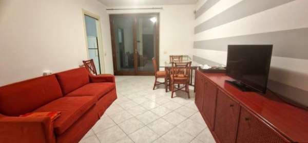 Foto Quadrilocale in affitto a Sarzana