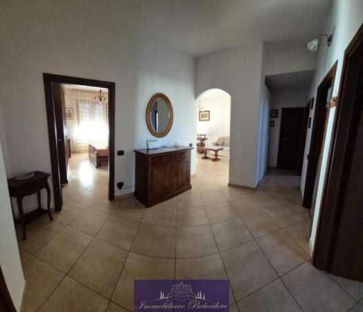 Foto Quadrilocale in affitto a Scandicci