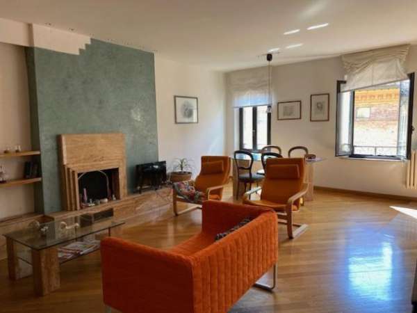 Foto Quadrilocale in affitto a Siena