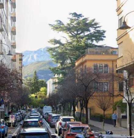 Foto Quadrilocale in affitto a Trento