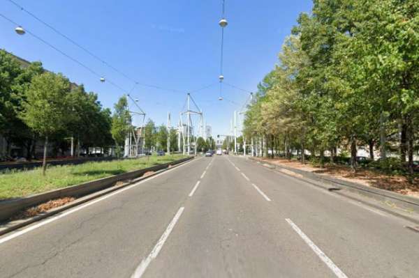 Foto QUADRILOCALE LUMINOSO CORSO MEDITERRANEO