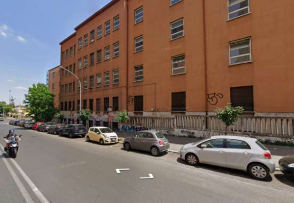 Foto RE DI ROMA BILOCALE ARREDATO BEN COLLEGATO