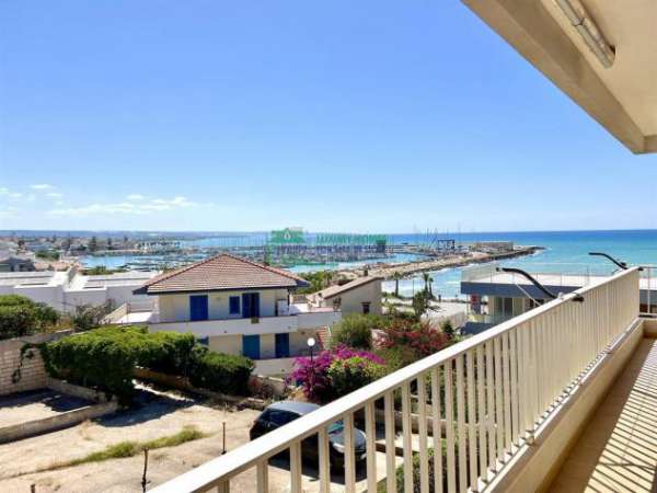 Foto Rif. 2265 - Casa indipendente a Marina di Ragusa vista mare