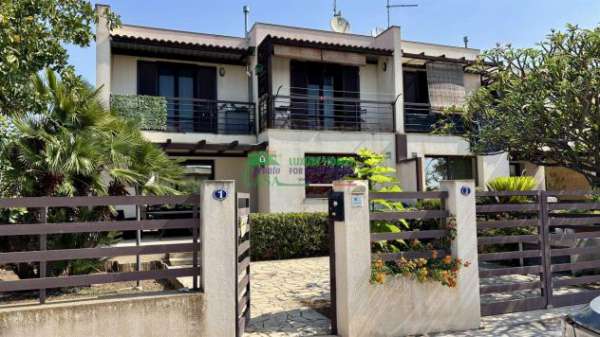 Foto Rif. 2386 - Appartamento in locazione annuale a Marina di Ragusa