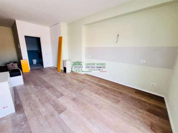 Foto Rif. 2593 - Affittasi grazioso bilocale arredato, Comiso