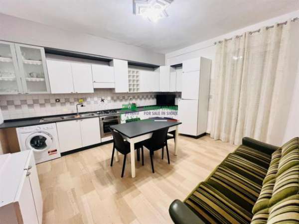 Foto Rif:2667 - Grazioso Appartamento di 110 mq in Affitto a Comiso