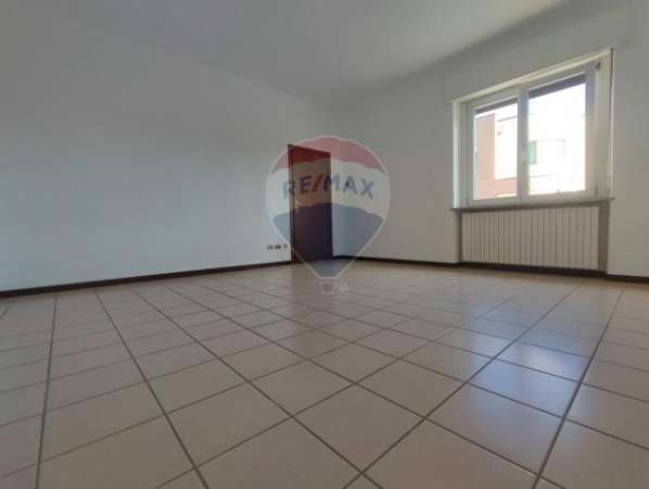 Foto Rif21531063-103 - Appartamento in Affitto a Angera - Barzola di 100 mq