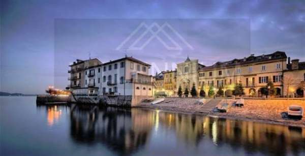 Foto Ristorante - Arona . Rif.: 4000pzznrist