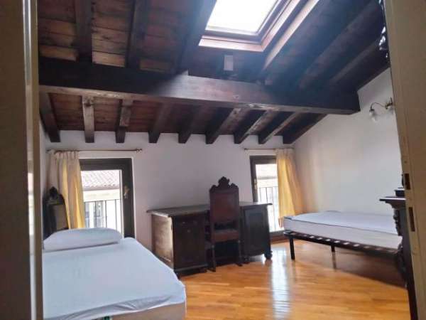 Foto Room in Corso Giuseppe Garibaldi, Brescia for 210 m with 5 bedrooms