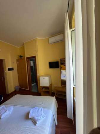 Foto Room in Via Famagosta, Roma for 155 m with 4 bedrooms