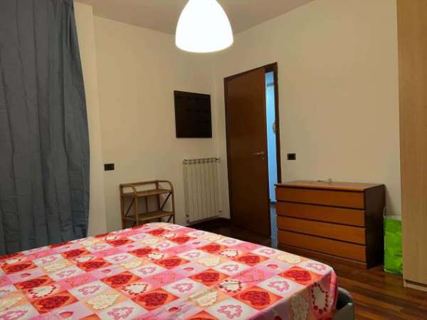 Foto Room in Via Generale di San Marzano, Catania for 130 m with 5 bedrooms