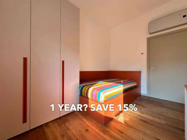 Foto Room in Via Montebello, Ferrara for 110 m with 7 bedrooms