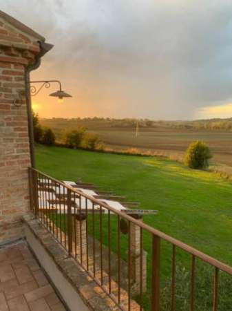 Foto Rustico in affitto a Montemarciano