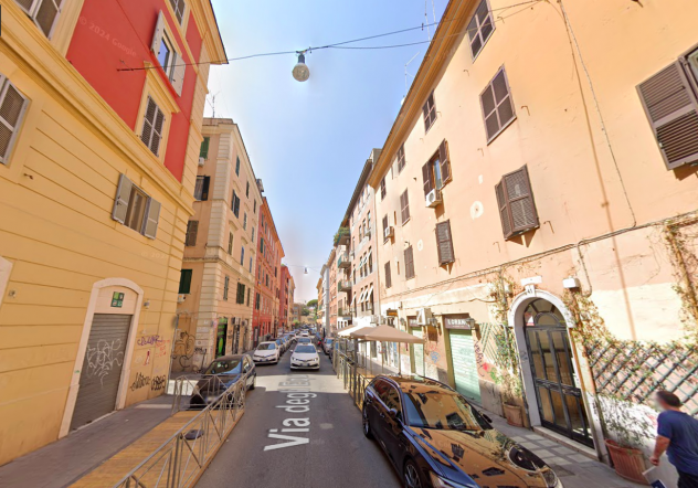 Foto SAN LORENZO BILOCALE RISTRUTTURATO ED ARREDATO.