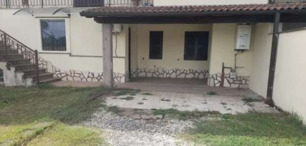 Foto SANTA CORNELIA QUADRILOCALE CON GIARDINO