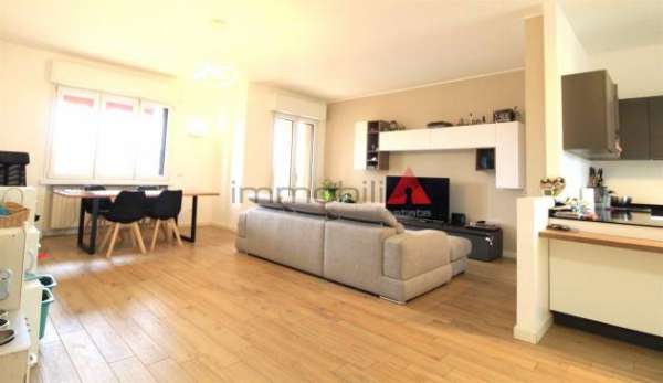 Foto Segrate centro - 3 locali con terrazzo e possibilit  box - ULTIMO PIANO