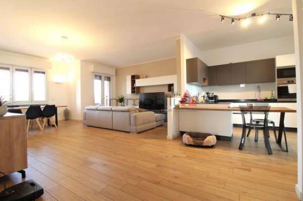 Foto Segrate centro - 3 locali con terrazzo e possibilit  box - ULTIMO PIANO