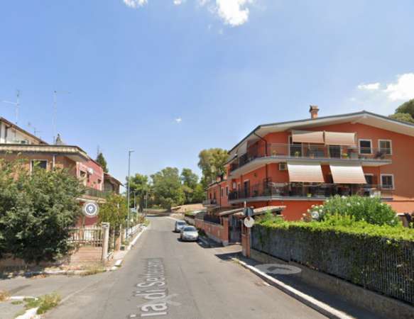 Foto SETTECAMINI TRILOCALE CON BALCONE