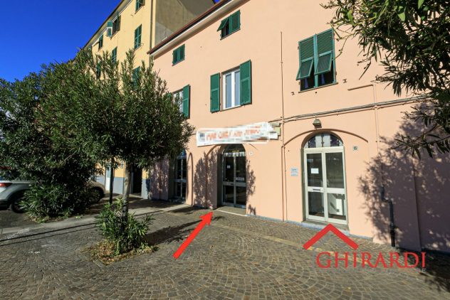 Foto Show Room in affitto a Genova