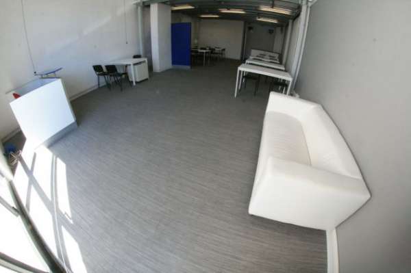 Foto Showroom arredato 120 mq con parcheggi da euro 628