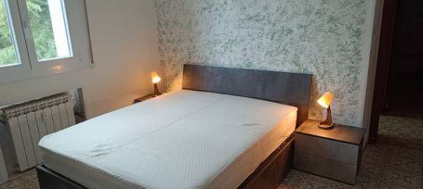 Foto Singola aria condizionata letto matrimoniale in appartamento con 1 ragazza