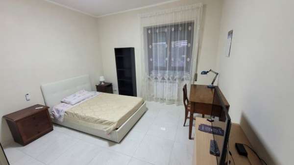 Foto Singola con bagno privato per donne tutto compreso