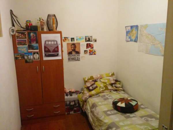 Foto Singola in centro solo studentesse