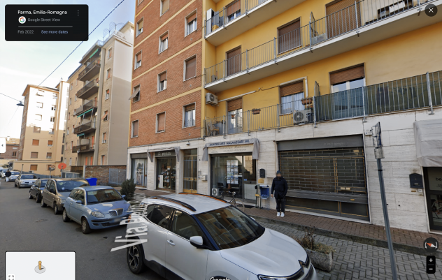Foto SINGOLA LETTO MATRIMONIALE BALCONE STUDENTE