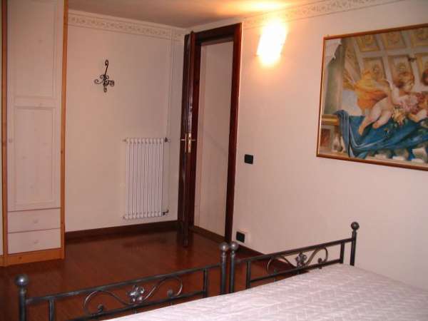 Foto Singola per donna Imola (BO)