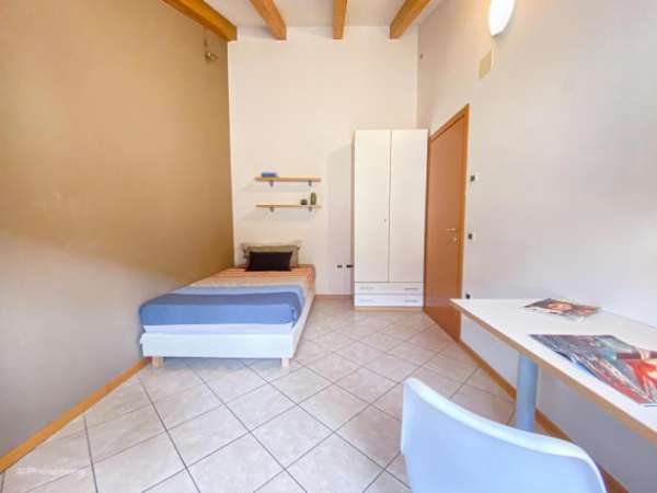 Foto Singola Vicino alle Facolt  [TN_GAR15-13_D2/S]