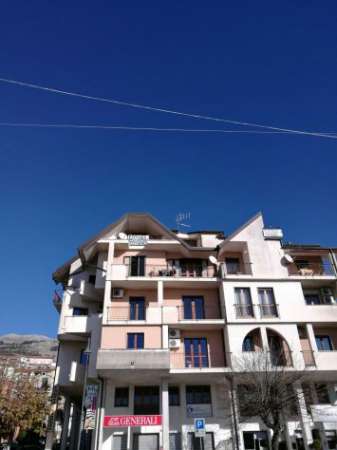 Foto Soleggiato con affaccio sulla  piazza Zecchettin
