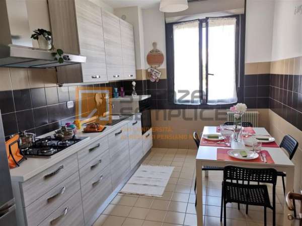 Foto SOLO PER STUDENTI E STUDENTESSE DISPONIBILI ULTIMA STANZA SINGOLA IN ZONA CAMPUS
