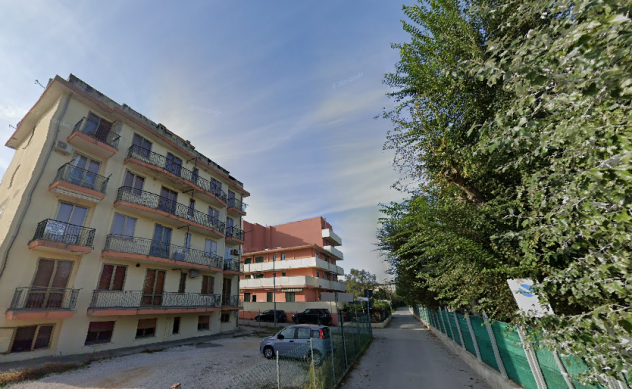Foto SOTTOMARINA - GRAZIOSO TRILOCALE CON POSTO AUTO INCLUSO