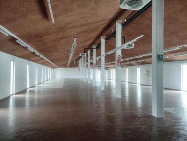 Foto Spazio commerciale e laboratorio a Udine Nord