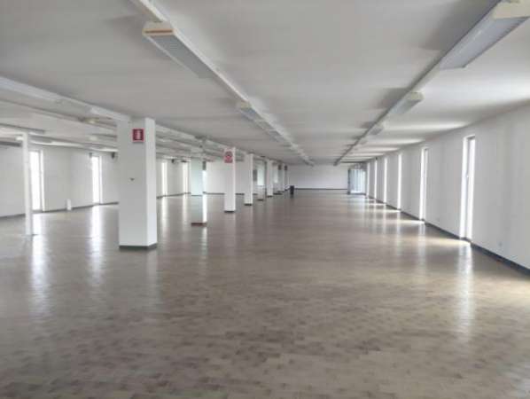 Foto Spazio commerciale e laboratorio a Udine Nord