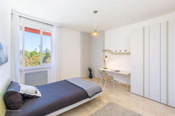 Foto Spaziosa singola di design [FE_PVE78-A_S4]