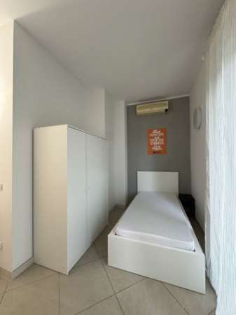 Foto STANZA 12, Via Lungoadige Capuleti 1, Verona