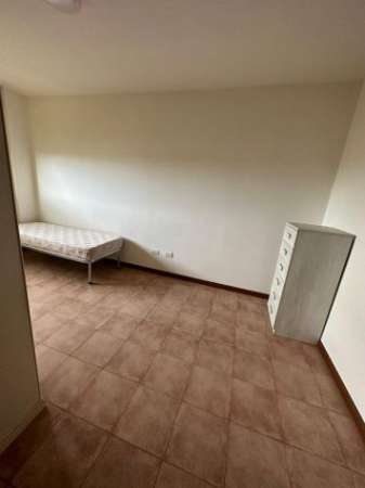 Foto Stanza ad uso singola Via del Podere Trieste a Boccea
