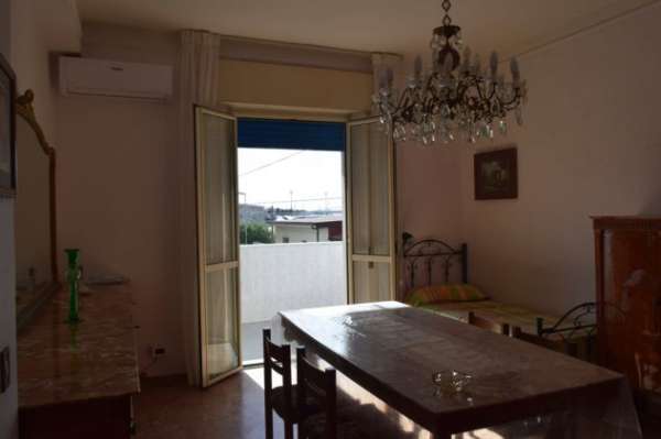 Foto Stanza con balcone per RAGAZZA disponibile dal 1 Giugno 2025