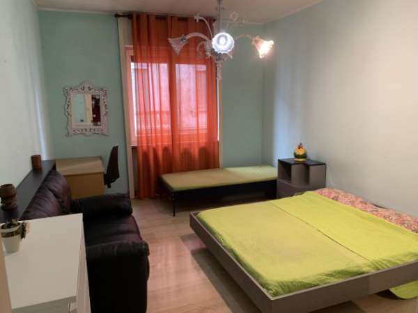 Foto STANZA DOPPIA MQ 25 MM1 PASTEUR E. 700 SOLO RAGAZZE