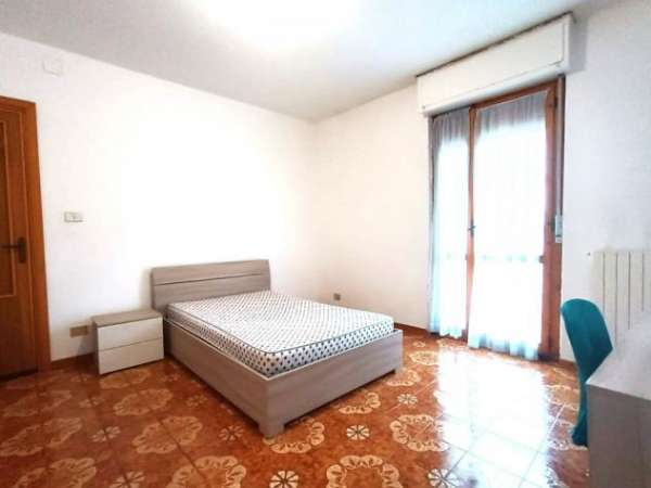Foto Stanza in affitto a Sassari
