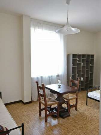 Foto Stanza in affitto Vicinanze Centro e Stazione FS