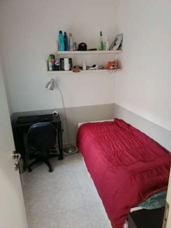 Foto Stanza in appartamento con spese incluse