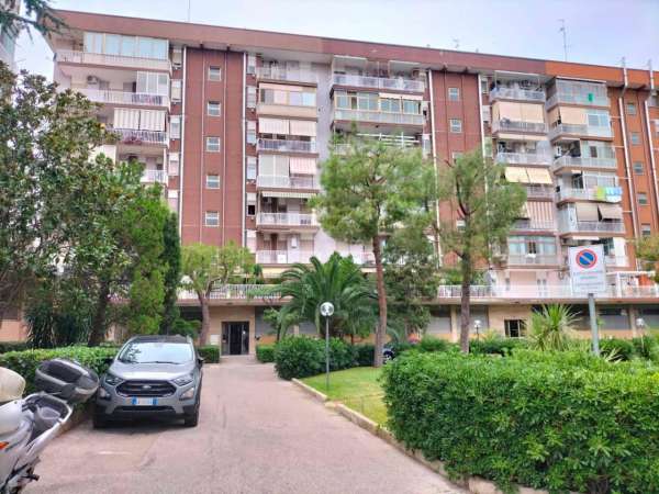Foto Stanza in appartamento in affitto a Bari