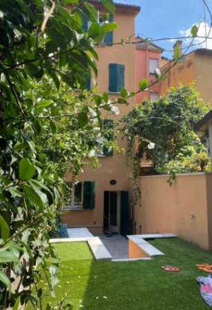 Foto Stanza in appartamento in affitto a Bologna, Centro storico