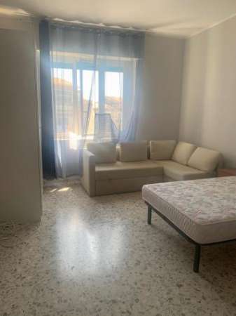 Foto Stanza in appartamento in affitto a Catania