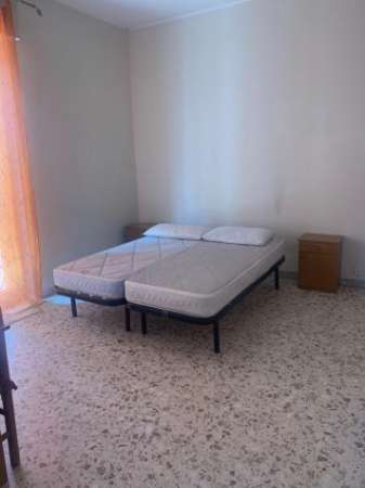 Foto Stanza in appartamento in affitto a Catania
